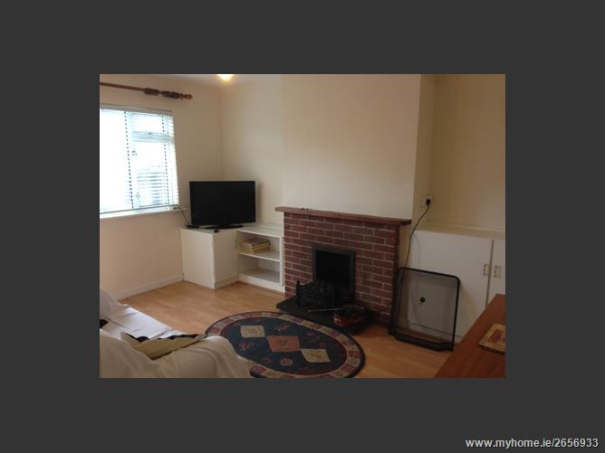 38 St Peter's Crescent, Walkinstown, Dublin 12 Murphy Mullan Estate Agents (Rathgar) 2656933